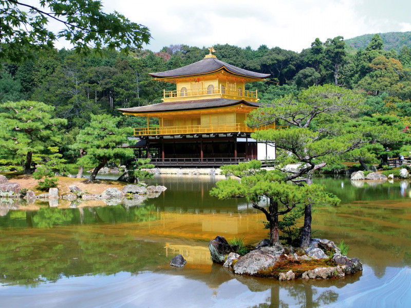 Japan_Kyoto_Golden-Pavilion-JNTO